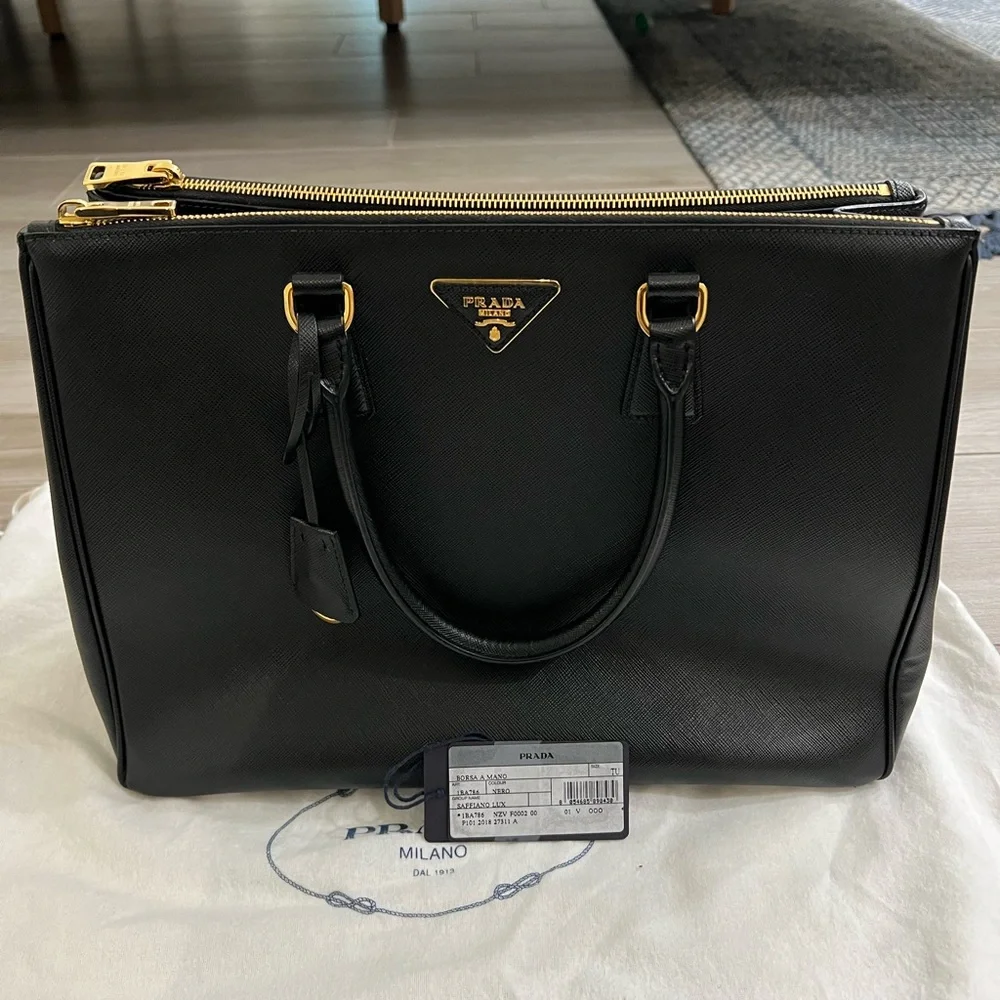 Large Prada Galleria Saffiano leather bag - Picture 3 of 9